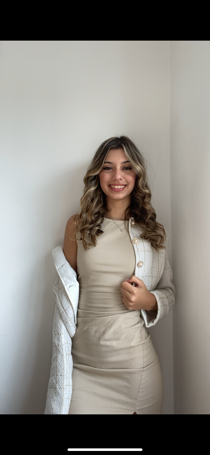 Caroline Menezes - no makeup